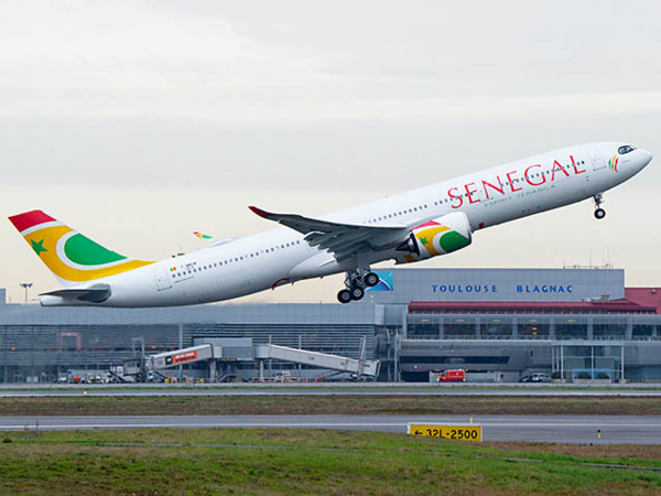 Covid-19: Les Sénégalais bloqués, dénoncent la cherté des billets et réclament l’ouverture des aéroports