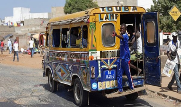 LE CORPS D’UN BÉBÉ ABANDONNÉ DANS UN CAR RAPIDE LE CORPS D’UN BÉBÉ ABANDONNÉ DANS UN CAR RAPIDE