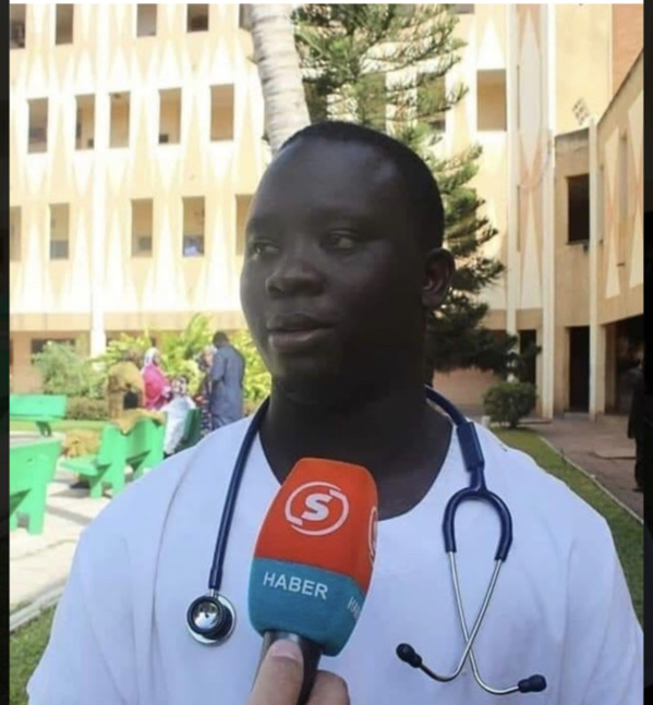 Justice : "Docteur Samba"n’est pas libéré de prison, mais plutôt transféré à Sébikotane. Justice : "Docteur Samba"n’est pas libéré de prison, mais plutôt transféré à Sébikotane.