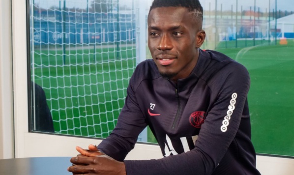 CONFINEMENT, SAISON AU PSG, RUMEURS DE DÉPART... GANA GUÈYE SE DÉMASQUE CONFINEMENT, SAISON AU PSG, RUMEURS DE DÉPART... GANA GUÈYE SE DÉMASQUE