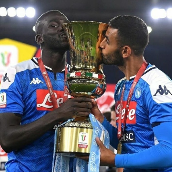 Naples et Koulibaly s'offrent la Coupe d'Italie en battant la Juventus aux tirs au but