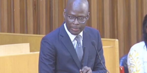 Cheikh Bamba Dièye : «Un décret présidentiel ne peut pas supplanter la loi» Cheikh Bamba Dièye : «Un décret présidentiel ne peut pas supplanter la loi»