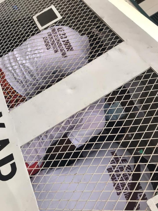 Distribution de masques : Une trentaine de jeunes de l’Apr arrêtés en centre-ville Distribution de masques : Une trentaine de jeunes de l’Apr arrêtés en centre-ville