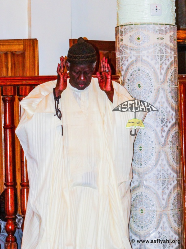 Inhumation de Pape Malick Sy : La prière mortuaire dirigée par Serigne Babacar Sy Abdou