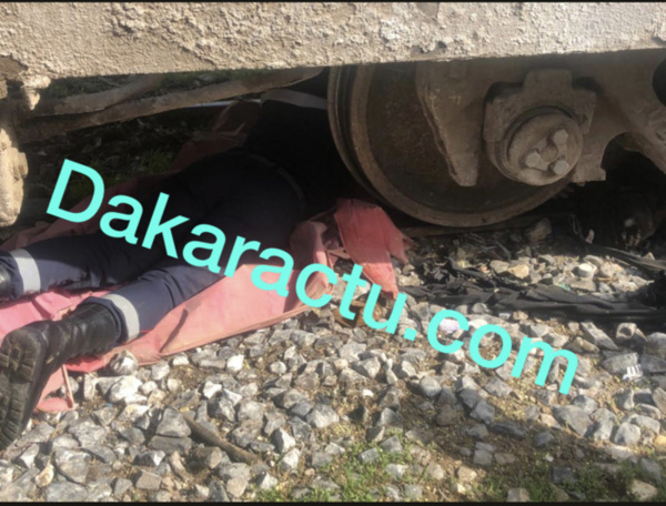 Drame à Thiès : Un homme se jette sur le train et se fait écraser. Drame à Thiès : Un homme se jette sur le train et se fait écraser.