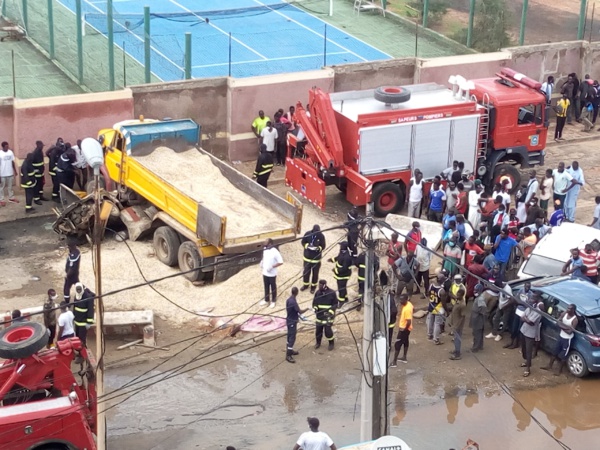 Horreur à Yoff: Un camion sans freins tue 3 personnes Horreur à Yoff: Un camion sans freins tue 3 personnes