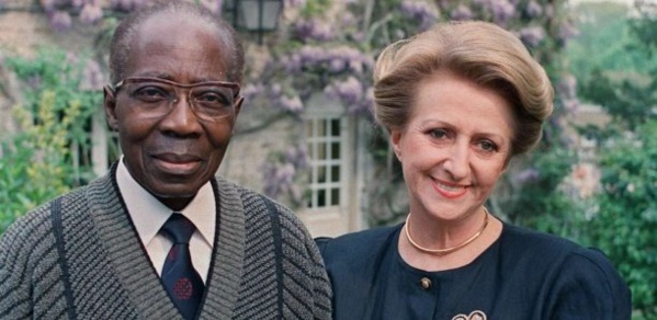 Des biens intimes de Senghor et Colette vendus aux enchères en France Des biens intimes de Senghor et Colette vendus aux enchères en France
