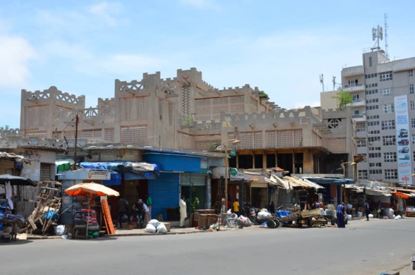 IMAGES - MARCHÉ SANDAGA : LE GRAND DÉMÉNAGEMENT A COMMENCÉ