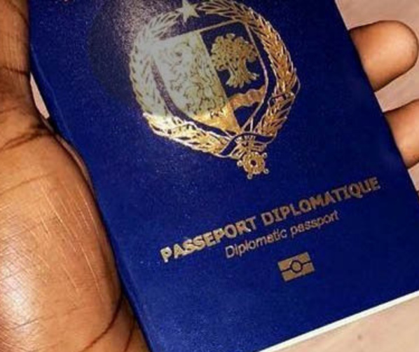 ESCROQUERIE AU VISA-  Ils remettaient les doublures de passeport diplomatique et finissent en prison