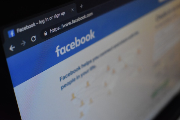 Facebook va régler 106 millions d'euros au fisc français
