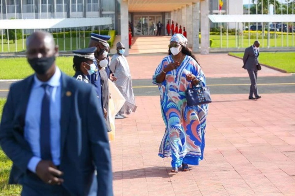 Le Pr Macky Sall a quitté Dakar ce matin avec ...