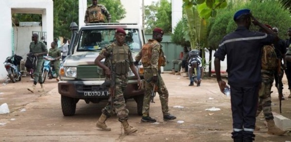 Mahamadou Issoufou : "La junte refuse de regagner les casernes alors que le pays est en guerre"
