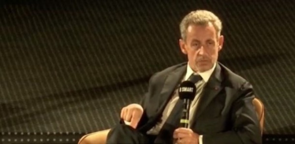 Sarkozy défend Didier Raoult : 
