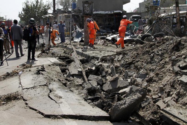 Une dizaine de civils tués dans un attentat à Kaboul, le vice-président afghan était visé