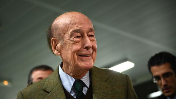 L'ancien président français Valéry Giscard d'Estaing hospitalisé