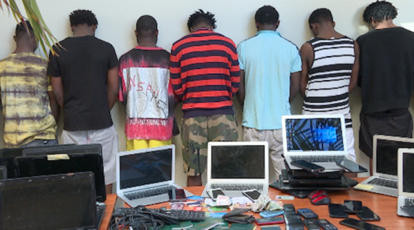 Cybercriminalité : 17 nigérians arrêtés à Mbao Cybercriminalité : 17 nigérians arrêtés à Mbao