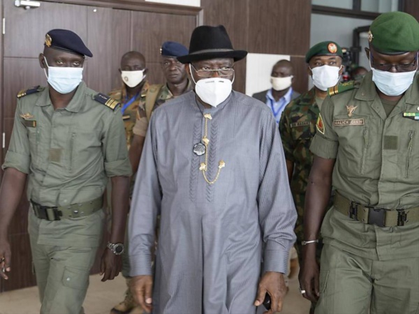 Sanctions contre le Mali : le médiateur de la CEDEAO à Bamako pour une évaluation