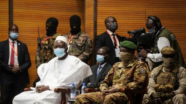 Le président malien prête serment, la Cédéao maintient les sanctions Le président malien prête serment, la Cédéao maintient les sanctions