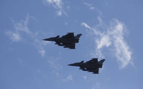 Un très fort bruit d’explosion entendu à Paris et en Île-de-France. Un très fort bruit d’explosion entendu à Paris et en Île-de-France.