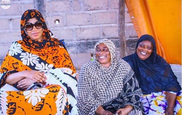 Ngabou: Marche improvisée des femmes du village pour réclamer l’arrivée de Sokhna Aida Diallo