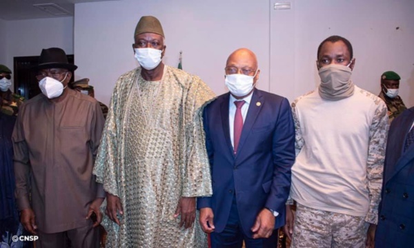 MALI : Les nouvelles autorités cèdent aux exigences de la CEDEAO qui devrait lever les sanctions. MALI : Les nouvelles autorités cèdent aux exigences de la CEDEAO qui devrait lever les sanctions.