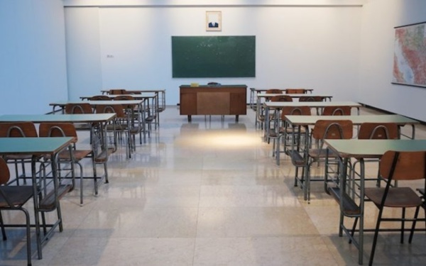 Flambée de Covid-19: New York ferme les écoles dans plusieurs quartiers
