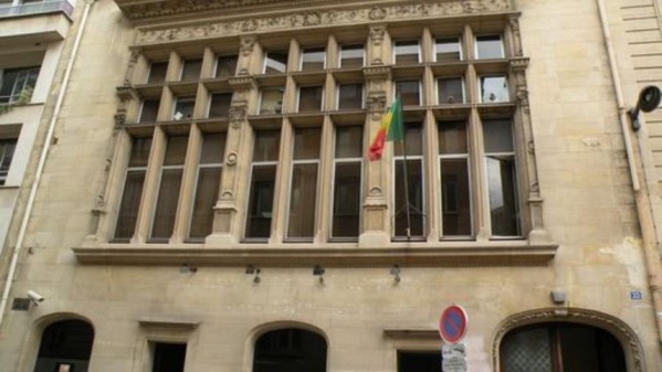 Le Consulat du Sénégal à Paris fermé, après un cas positif à la Covid-19 Le Consulat du Sénégal à Paris fermé, après un cas positif à la Covid-19
