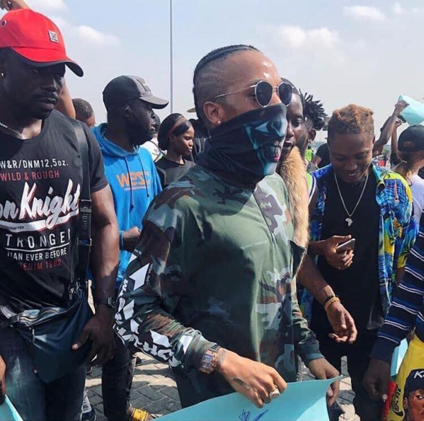 Violences policières au Nigeria 🇳🇬  Les artistes se sont fortement mobilisés pour manifester leur mécontentement au nom du peuple!