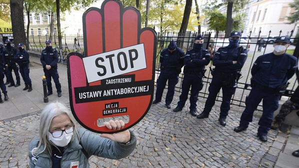 La plus haute juridiction polonaise a statué qu'une loi interdisant les avortements lorsqu'un fœtus a des malformations congénitales est inconstitutionnelle