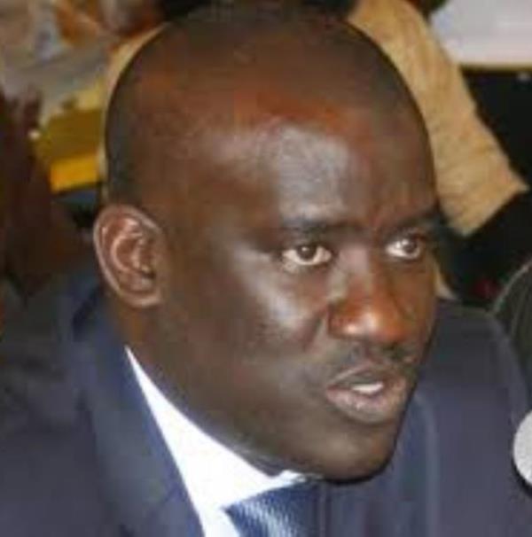 Moussa Tine sort du bois et...