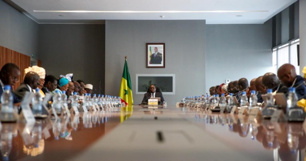 ​NOUVEAU GOUVERNEMENT: DECEPTION TOTALE