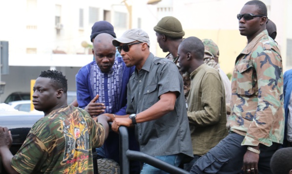 BARTH ET SONKO FACE À LA PRESSE CET APRÈS-MIDI BARTH ET SONKO FACE À LA PRESSE CET APRÈS-MIDI