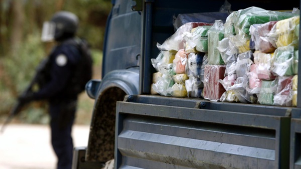 Le chauffeur A. S. avait dissimulé 114 kg de drogue dans la malle de son «clando» : Il encourt 10 ans de travaux forcés