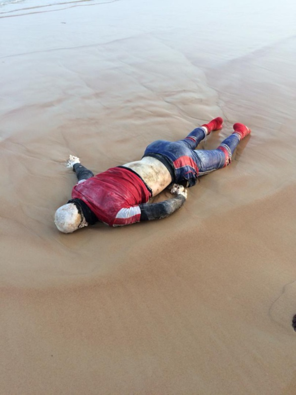 Guédiawaye : Découverte macabre d'un corps sans vie d'un homme sur la plage de Hamo 5. Guédiawaye : Découverte macabre d'un corps sans vie d'un homme sur la plage de Hamo 5.