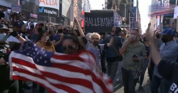 Présidentielle américaine : scènes de liesse dans plusieurs villes Présidentielle américaine : scènes de liesse dans plusieurs villes