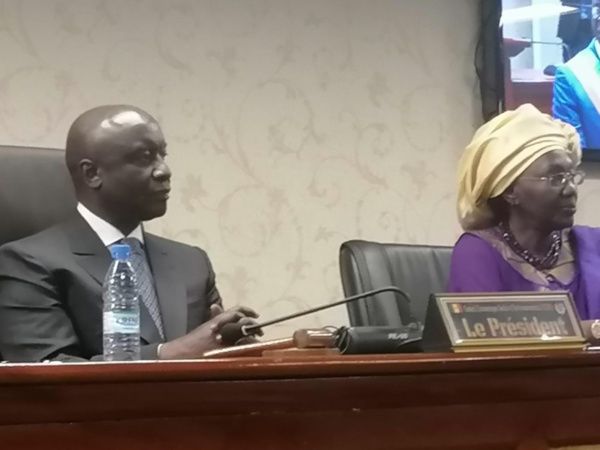 CESE : La cérémonie d'installation du président Idrissa Seck a démarré. CESE : La cérémonie d'installation du président Idrissa Seck a démarré.