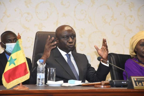 Installation du Pr du Cese ,Idrissa SECK- Ces images qui n'ont pas été publiées