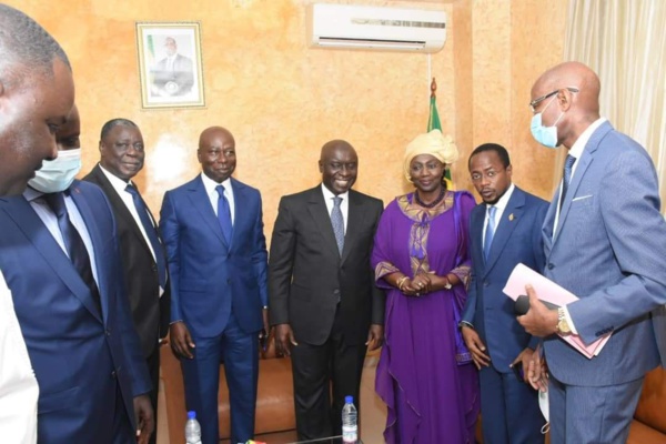 Installation du Pr du Cese ,Idrissa SECK- Ces images qui n'ont pas été publiées