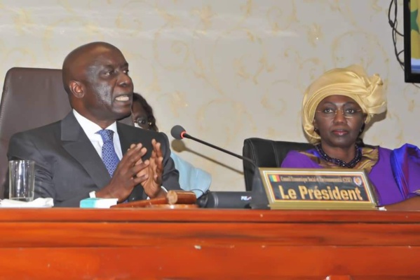 Installation du Pr du Cese ,Idrissa SECK- Ces images qui n'ont pas été publiées