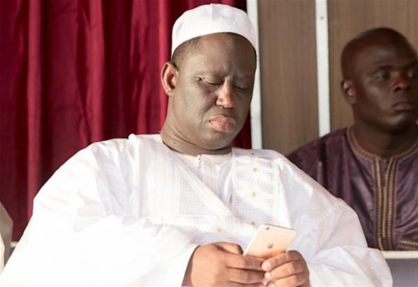 Prières pour un 3e mandat de son frère : Aliou Sall littéralement humilié par le fils de Serigne Bassirou Bara… Prières pour un 3e mandat de son frère : Aliou Sall littéralement humilié par le fils de Serigne Bassirou Bara…