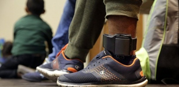 Bracelets électroniques : La rondelette somme que le Sénégal va casquer Bracelets électroniques : La rondelette somme que le Sénégal va casquer