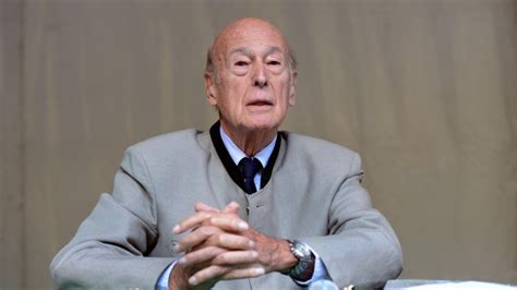 Les détails de l'inhumation de Valérie Giscard d'Estaing prévue samedi ...Macron décrète une journée de deuil national...