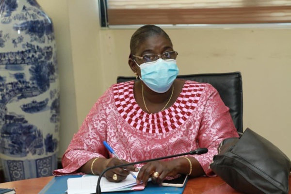 Deuxième vague de contamination au coronavirus : « Nous risquons d’aller vers un accroissement terrible des cas si… » (Dr Marie Khémesse Ngom Ndiaye) Deuxième vague de contamination au coronavirus : « Nous risquons d’aller vers un accroissement terrible des cas si… » (Dr Marie Khémesse Ngom Ndiaye)
