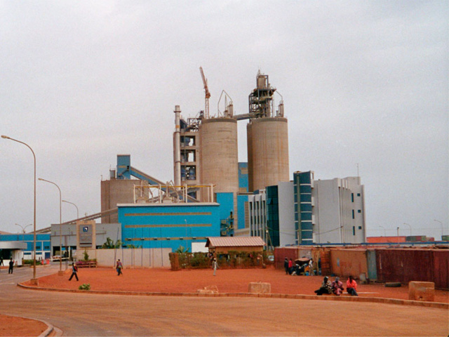 DOUANE/ CIMENTS DU SAHEL: De la drogue d'une valeur de plus 100 milliards de Fcfa incinérée DOUANE/ CIMENTS DU SAHEL: De la drogue d'une valeur de plus 100 milliards de Fcfa incinérée