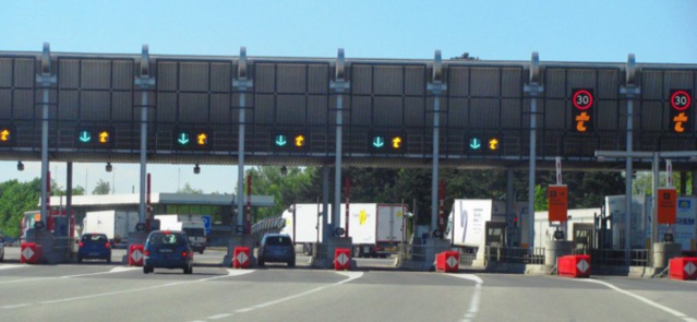 Eiffage et la taxe locative du foncier: le Sénégal "gagne" 7000 F CFA en 07 ans Eiffage et la taxe locative du foncier: le Sénégal "gagne" 7000 F CFA en 07 ans