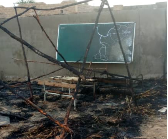Incendie à l'école élémentaire de Kanda Amady Diakho (Kaolack) : Deux salles de classe emportées par les flammes. Incendie à l'école élémentaire de Kanda Amady Diakho (Kaolack) : Deux salles de classe emportées par les flammes.