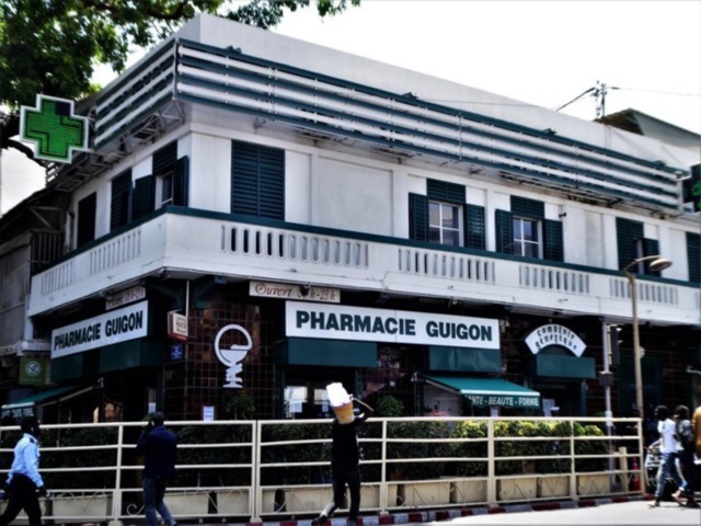 Affaire Pharmacie Guigon : Le Dg et les Dr Dame Dia et Khadim Dioum fixés sur leur sort le 13 janvier prochain. Affaire Pharmacie Guigon : Le Dg et les Dr Dame Dia et Khadim Dioum fixés sur leur sort le 13 janvier prochain.