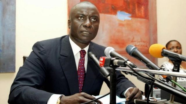 Idrissa Seck réorganise ...