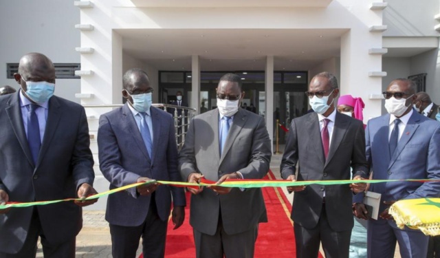 Bourses: Les étudiants déversent leur bile sur Macky Bourses: Les étudiants déversent leur bile sur Macky