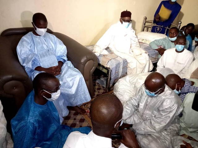 Le ministre de l'intérieur Antoine Diome à la tête de la délégation dépêchée à Darou Moukhty (images) Le ministre de l'intérieur Antoine Diome à la tête de la délégation dépêchée à Darou Moukhty (images)